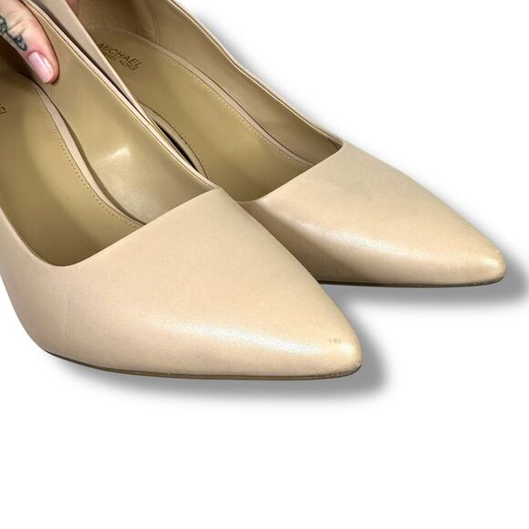 MICHAEL Michael Kores MK Light Blush Alina Flex Leather Pointed-Toe Heel Pumps - Picture 8 of 9